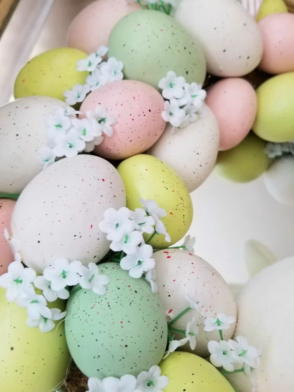 ❗Couquette Style Easter Wreath with Center Bunny and Speckled Pastel Eggs❗